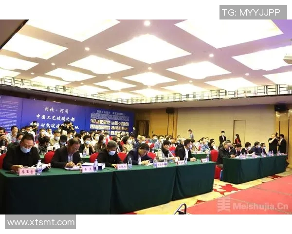 加莱诺的艺术之旅探索与创新的交汇点