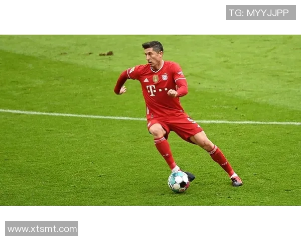 莱万再创辉煌：从足坛巨星到传奇教练的华丽转身